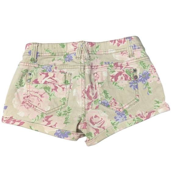 MOSSIMO SUPPLY CO. Pink and Green Jean Shorts Floral Pattern - Picture 4 of 5
